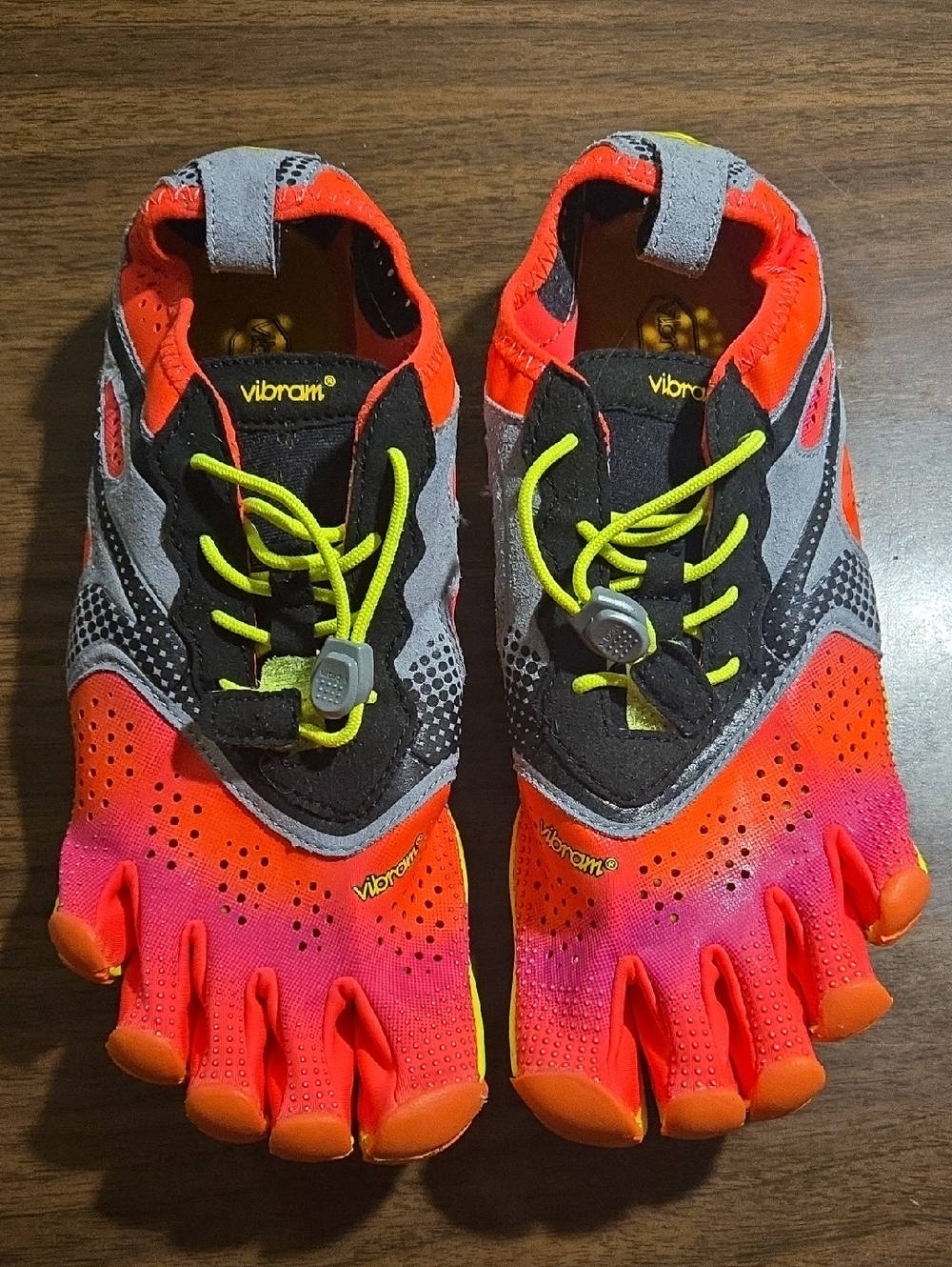 Women's Vibram Fivefingers V-Run toe shoes EU Size 39 (US 8-8.5)